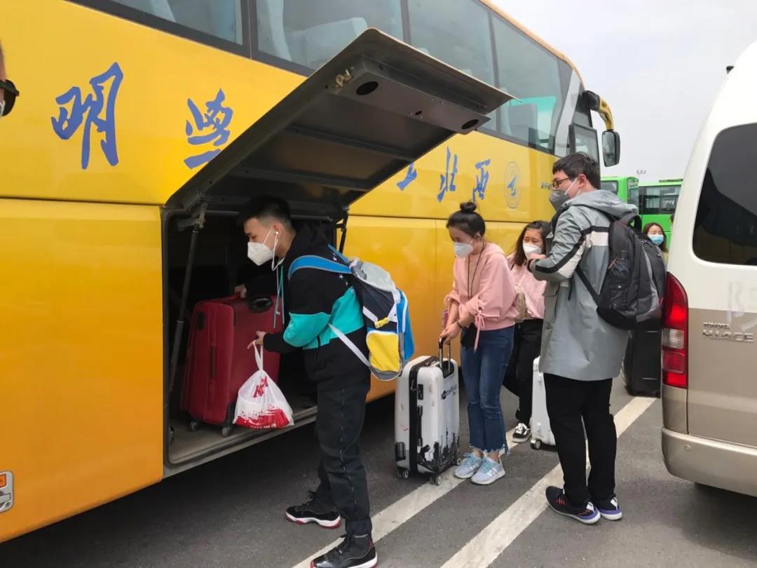 返校第一天 | 初夏的校園 終于等到你！