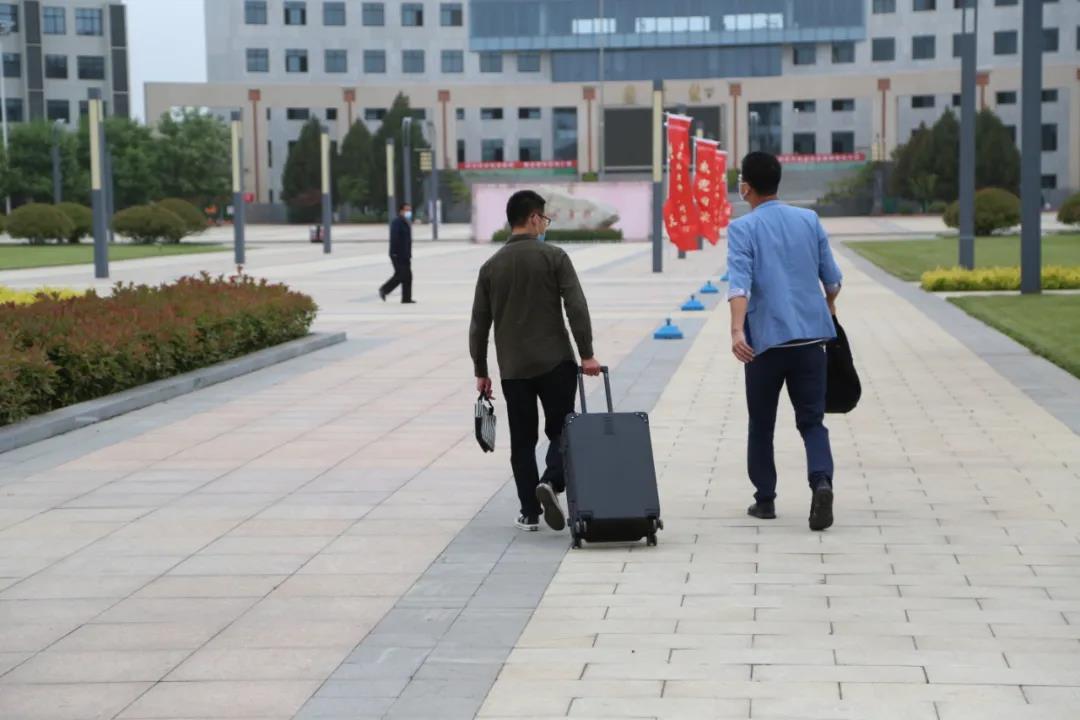 返校第一天 | 初夏的校園 終于等到你！