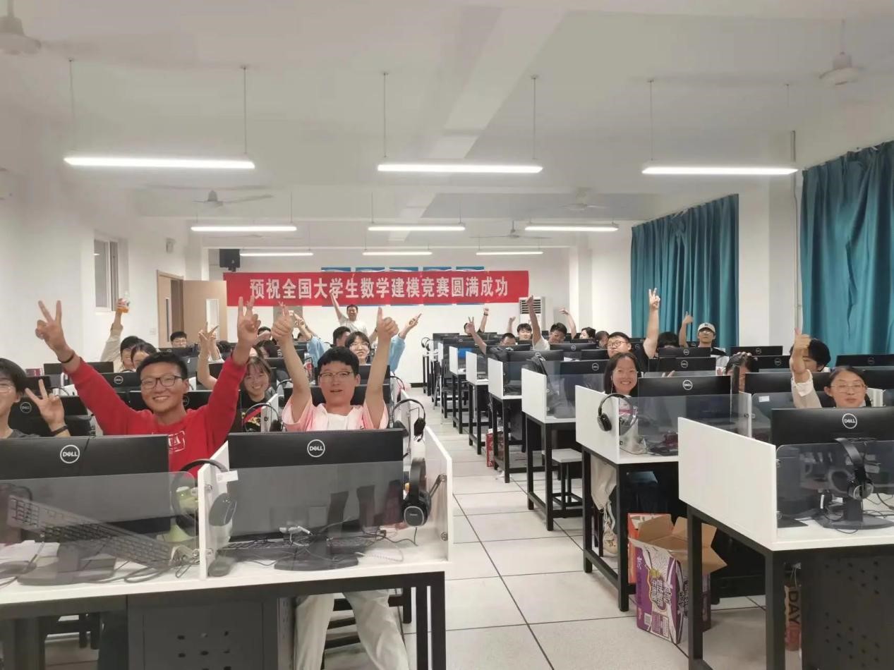 喜報連連 捷報頻傳 明德學(xué)子在重磅賽事中再傳佳音 喜報連連 捷報頻傳 明德學(xué)子在重磅賽事中再傳佳音