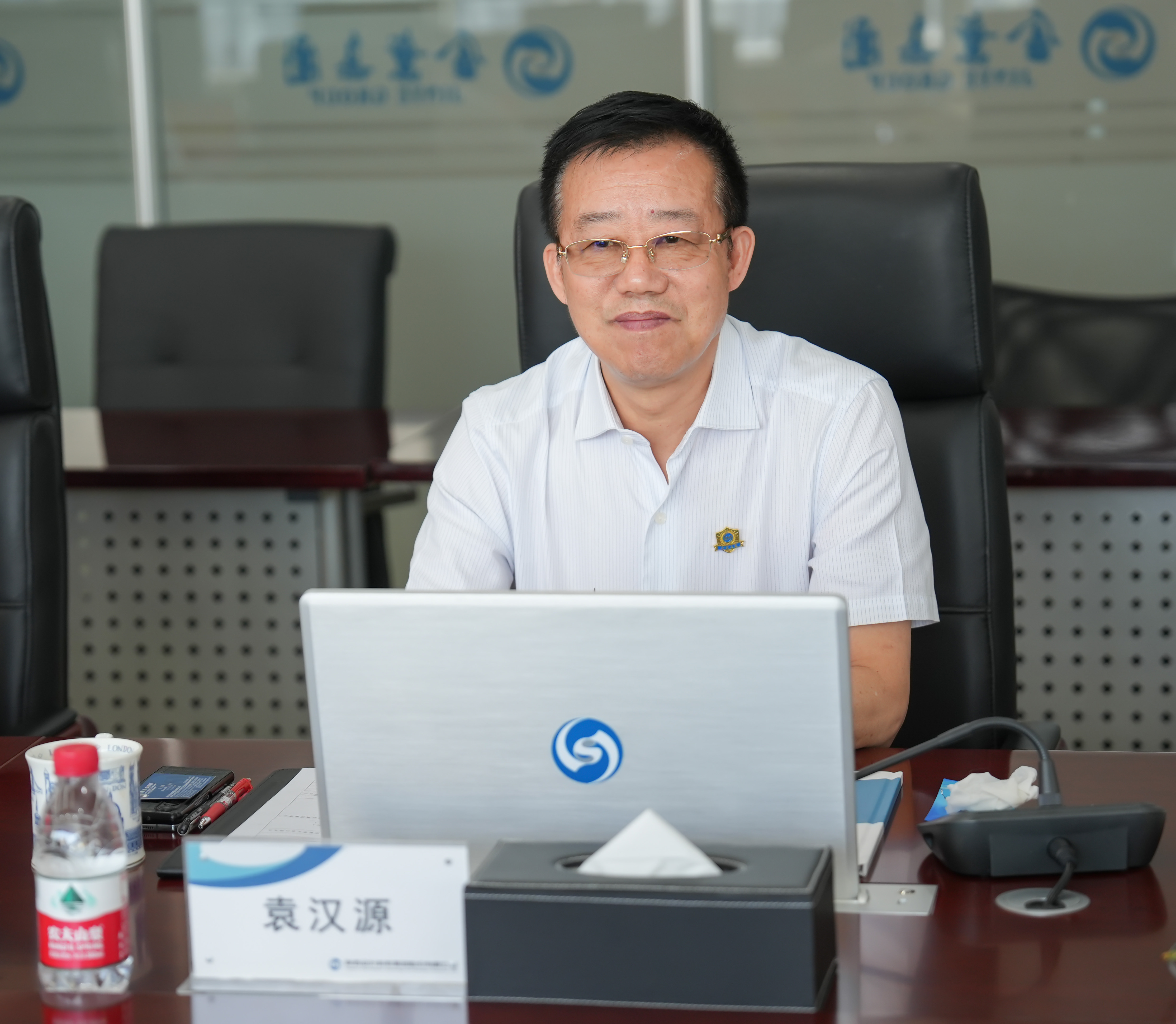 “金葉燦燦 一路向陽”——當陽市委常委、副市長丁雙全一行蒞臨集團公司考察交流