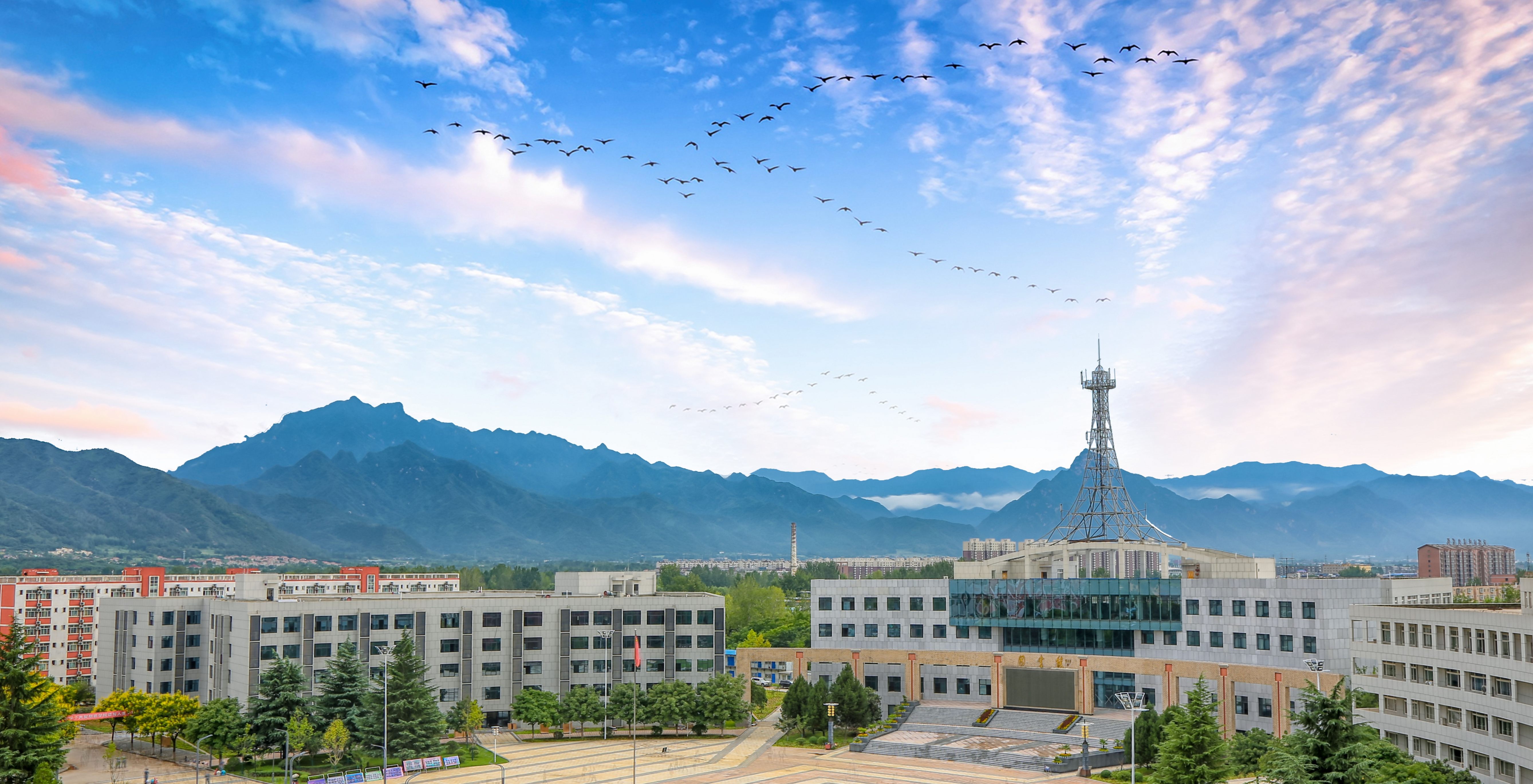 《中國教育報》：“明德文化”賦能 校訓(xùn)精神鑄魂——西安明德理工學(xué)院堅持文化育人成效顯著