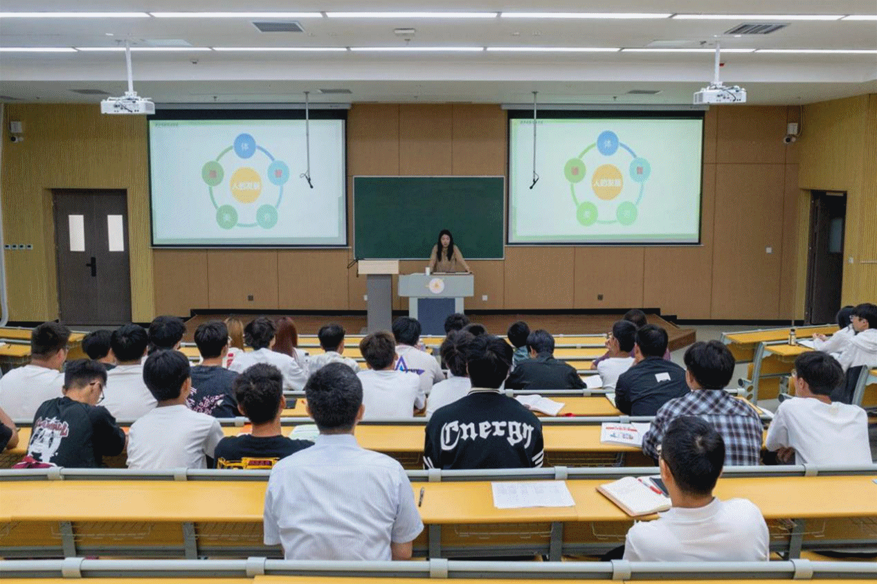 新氣象 新起點(diǎn) 西安明德理工學(xué)院新學(xué)期起航 新校徽正式啟用