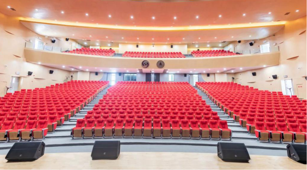 新氣象 新起點(diǎn) 西安明德理工學(xué)院新學(xué)期起航 新?；照絾⒂? title=