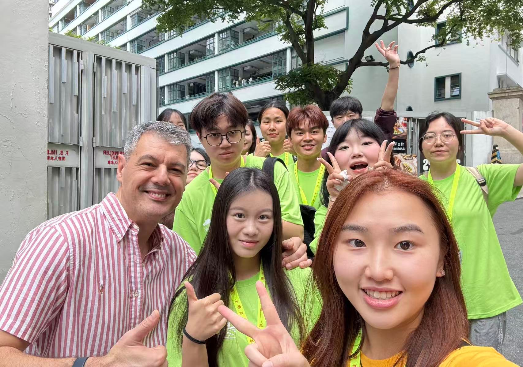 以青春之光 筑家國夢想 集團(tuán)兩校師生代表赴香港參加2025青年夢想家交流營活動